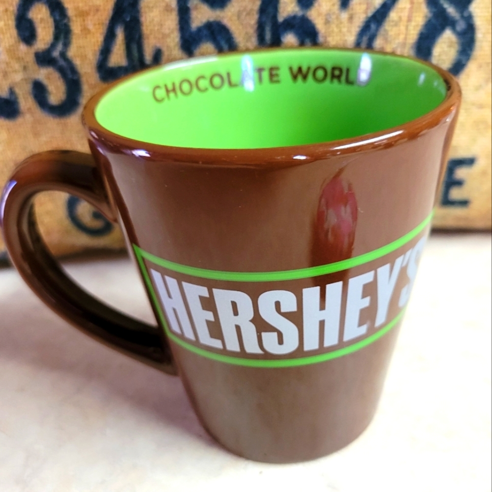 Rare Hersheys chocolate world mug perfect condition